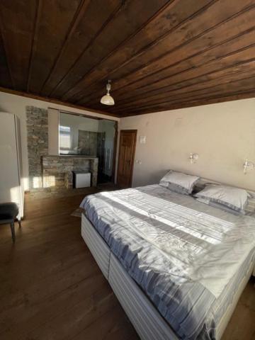 Leshten Guest Homes Eksteriør bilde